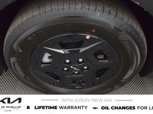 New 2026 Kia Carnival LX image 21