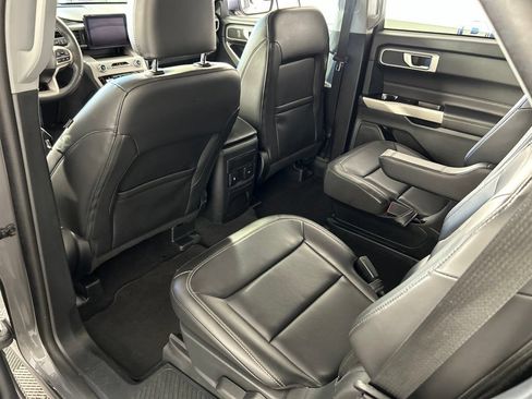 Used 2024 Ford Explorer XLT w/ Equipment Group 202A AWD/4WD image 25