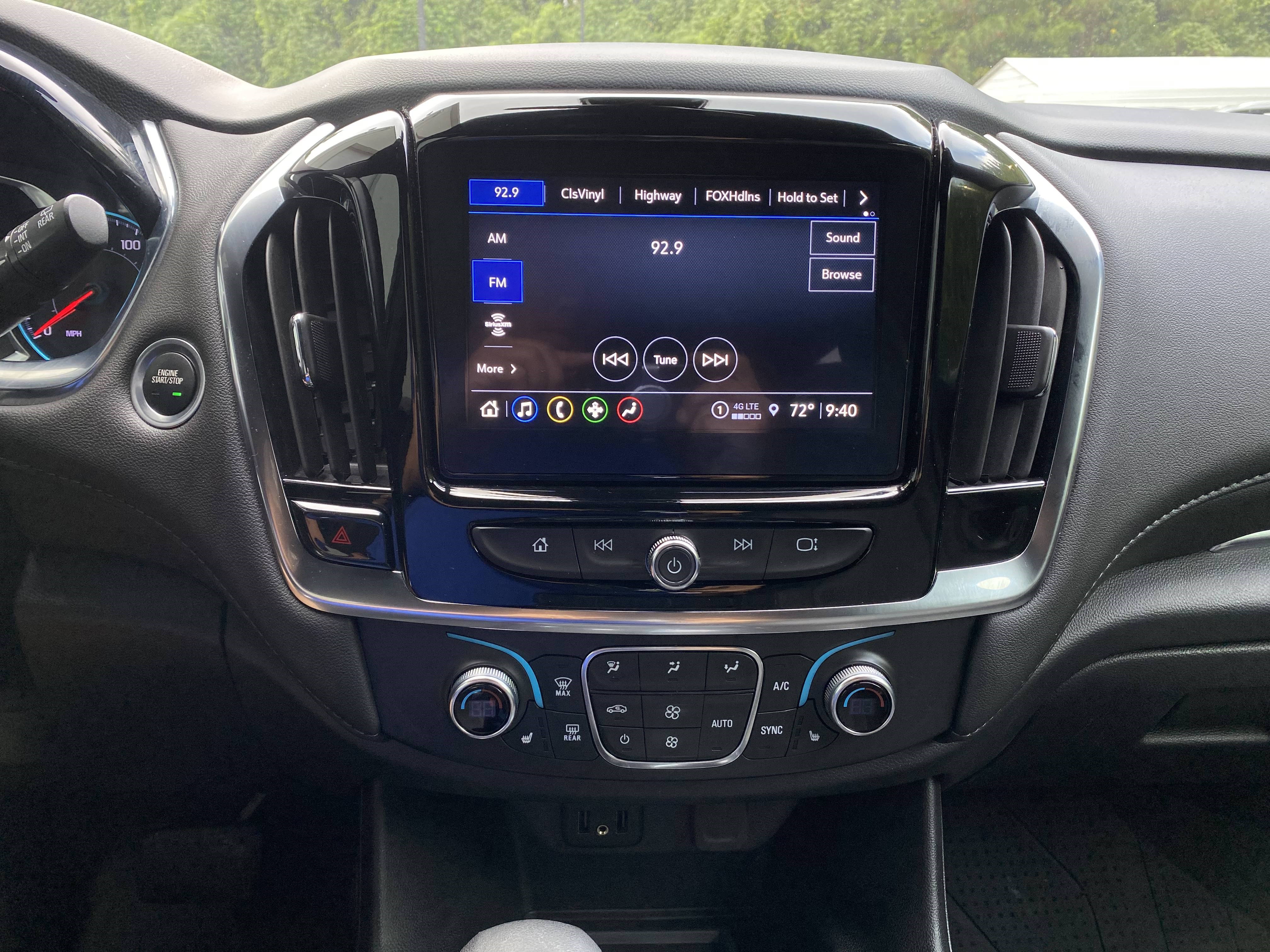 Used 2023 Chevrolet Traverse LT FWD image 24