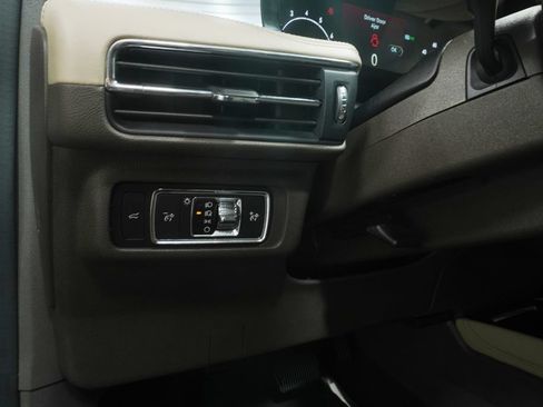Used 2022 Lincoln Corsair AWD w/ Equipment Group 101A image 22