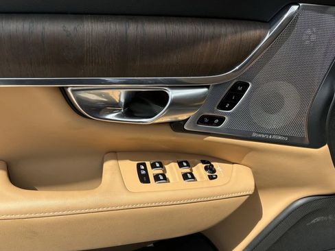 Used 2023 Volvo S90 B6 Ultimate w/ Lounge Package image 11