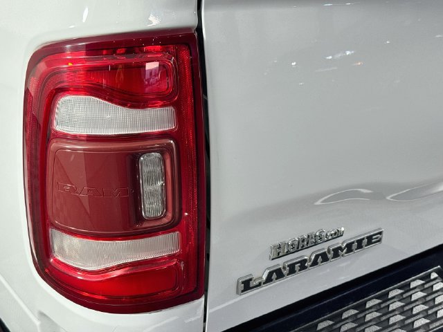 Used 2024 RAM 3500 Laramie AWD/4WD image 32