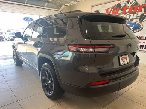 Used 2024 Jeep Grand Cherokee L Altitude image 7