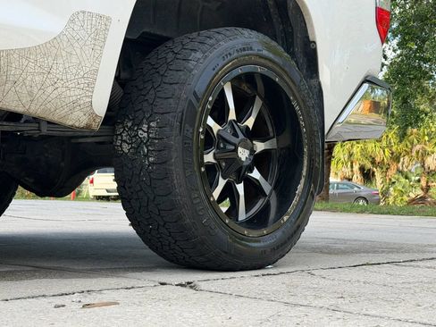 Used 2014 Toyota Tundra SR5 w/ SR5 Upgrade Package RWD image 21