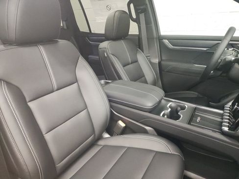 New 2026 GMC Acadia Elevation w/ Black Edition image 9