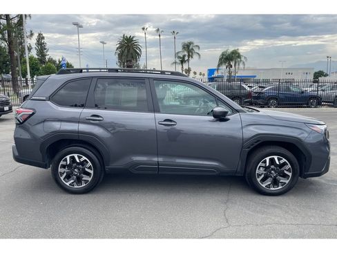 Certified 2026 Subaru Forester Premium AWD/4WD image 7