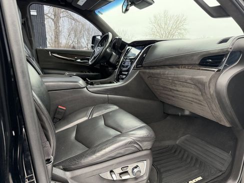 Used 2015 Cadillac Escalade ESV Platinum image 35
