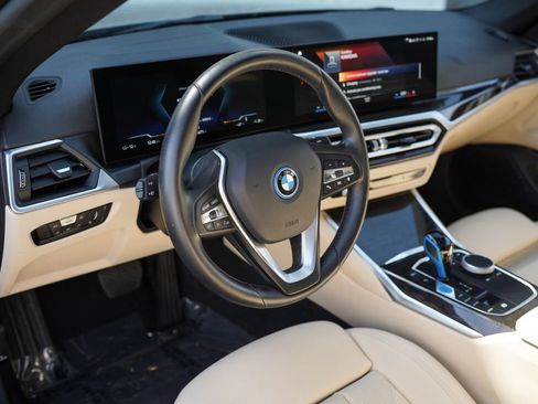 Used 2023 BMW i4 eDrive40 image 20