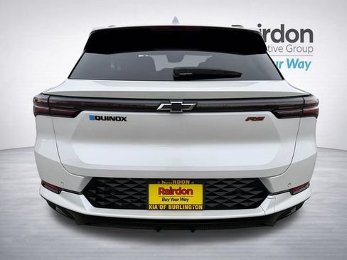 Used 2025 Chevrolet Equinox EV RS w/ LPO, All-Weather Mat Package FWD image 6