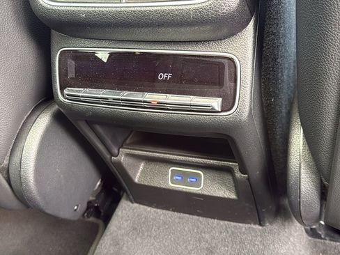 Certified 2025 Mercedes-Benz GLS 450 4MATIC image 17