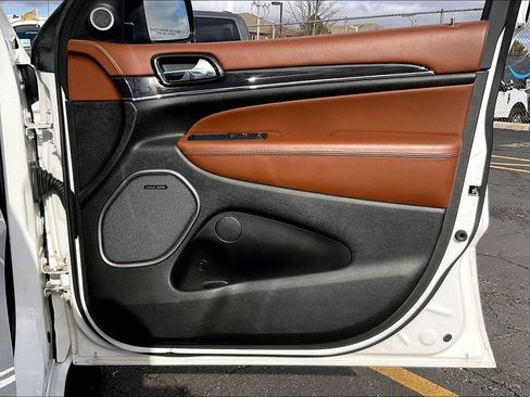 Used 2021 Jeep Grand Cherokee Overland image 22