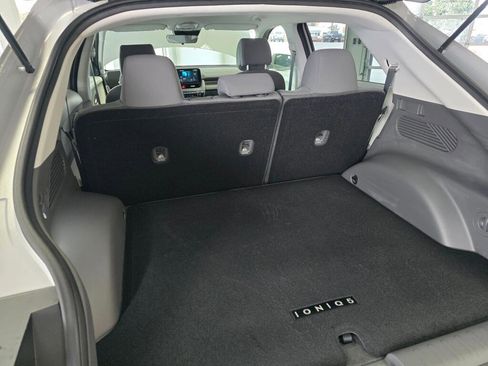 New 2026 Hyundai Ioniq 5 SE image 18