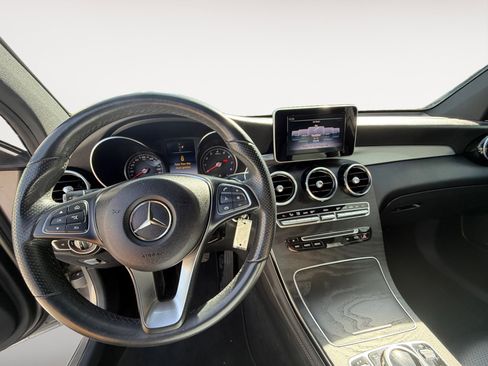 Used 2019 Mercedes-Benz GLC 300 GLC 300 w/ Parking Assistance Package image 14