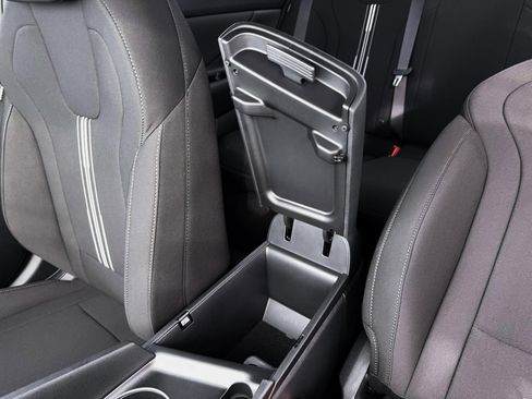 New 2026 Hyundai Elantra Sport FWD image 18