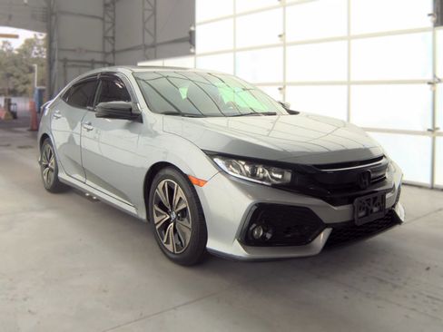 Used 2018 Honda Civic EX image 2