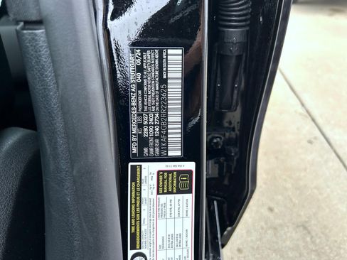 Used 2024 Mercedes-Benz C 300 Sedan image 24