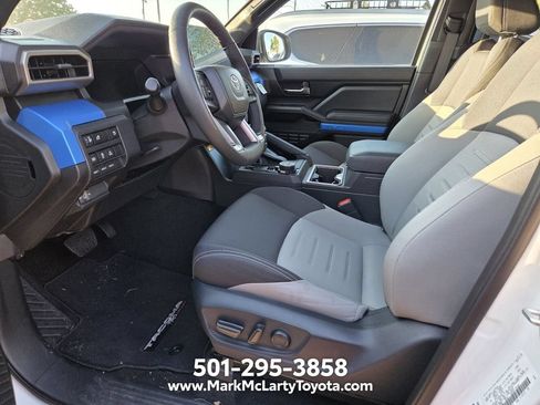 Used 2026 Toyota Tacoma TRD Off-Road w/ TRD Off Road Upgrade Package AWD/4WD image 4
