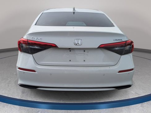 Used 2023 Honda Civic Touring image 6