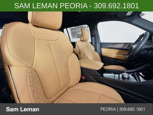 New 2025 Jeep Grand Cherokee L Summit w/ Obsidian Package image 30