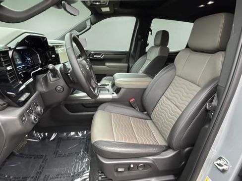 Certified 2025 Chevrolet Silverado 1500 ZR2 w/ Technology Package image 18