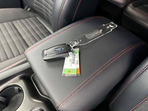 Used 2025 Ford Explorer ST-Line w/ ST-Line Street Pack AWD/4WD image 10