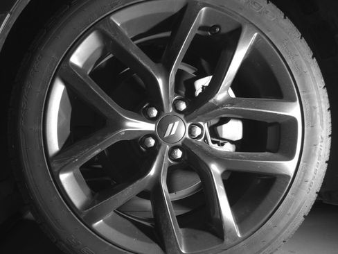 Used 2021 Dodge Charger SXT w/ Blacktop Package RWD image 9