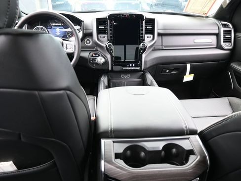 Used 2026 RAM 1500 Laramie AWD/4WD image 41