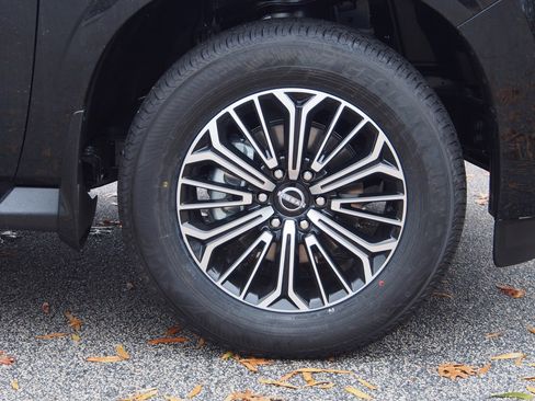 New 2026 Nissan Armada Platinum image 9