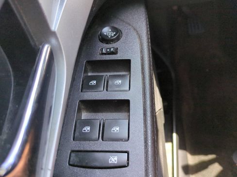 Used 2017 Chevrolet Equinox LT FWD image 21