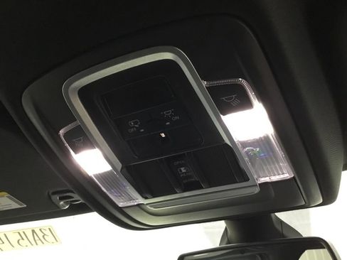 Used 2020 RAM 1500 Sport w/ Level 2 Equipment Goup w/2_L AWD/4WD image 30