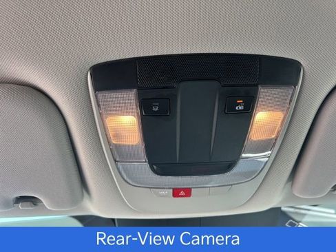 Used 2025 Kia Sorento S image 17