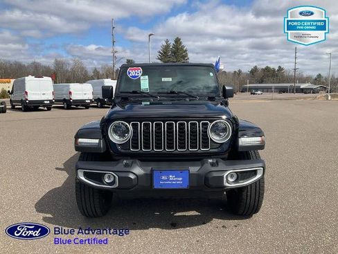 Used 2025 Jeep Wrangler Unlimited Sahara image 28