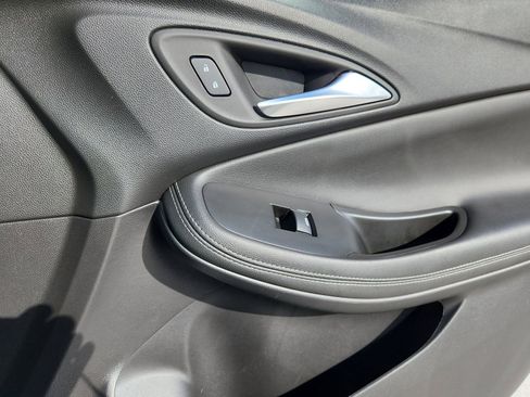 Used 2025 Buick Encore GX Preferred FWD image 16
