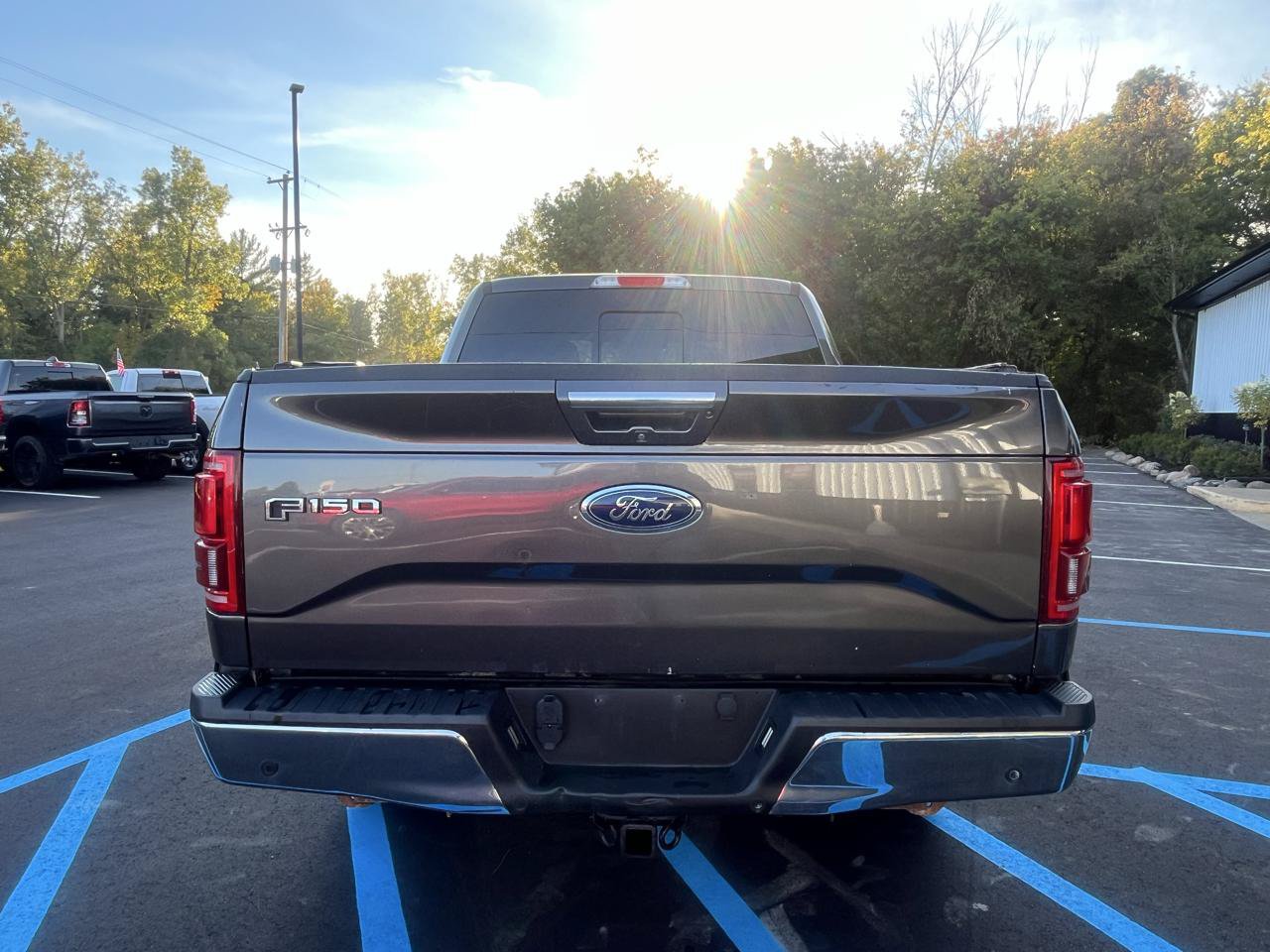 Used 2015 Ford F150 Lariat w/ Equipment Group 502A Luxury AWD/4WD image 6