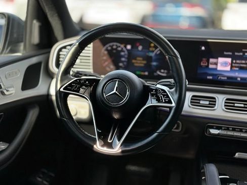 Used 2024 Mercedes-Benz GLE 450e 4MATIC image 18