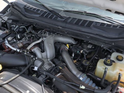Used 2020 Ford F550 4x4 Crew Cab Super Duty image 14