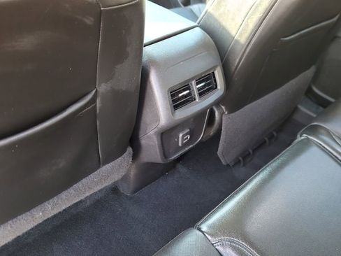 Used 2020 Chevrolet Equinox LT w/ Sport Edition image 27