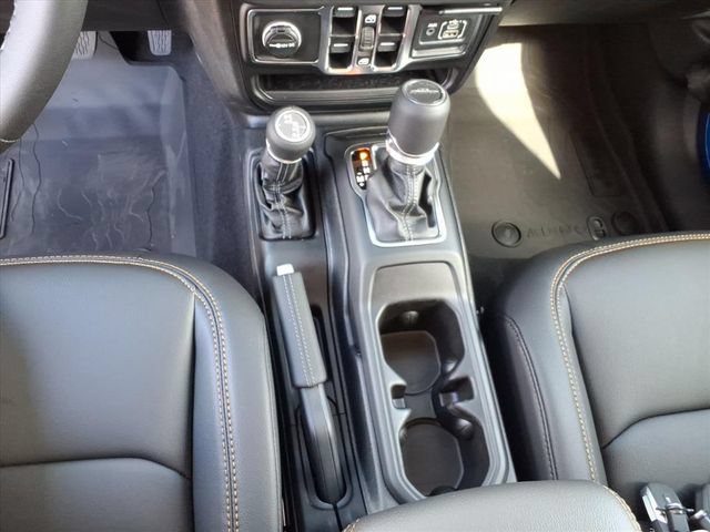 New 2025 Jeep Gladiator Sport AWD/4WD image 15
