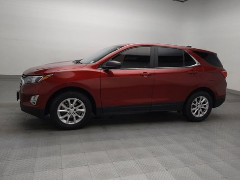 Used 2018 Chevrolet Equinox LT image 2