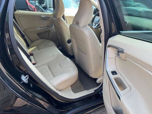 Used 2014 Volvo XC60 3.2 w/ Protection Package FWD image 14