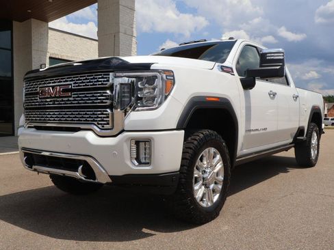 Used 2021 GMC Sierra 2500 Denali w/ Denali Ultimate Package AWD/4WD image 2