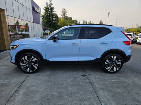 Used 2024 Volvo XC40 B5 Ultimate w/ Climate Package AWD/4WD image 8