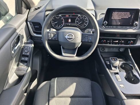 Used 2026 Nissan Rogue SV FWD image 10