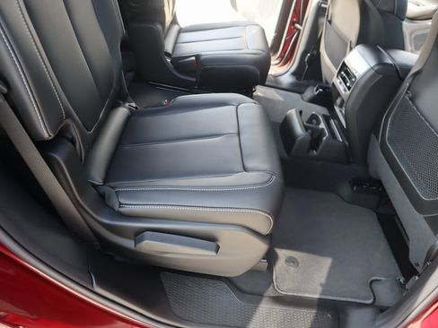 New 2025 Jeep Grand Cherokee L Limited w/ Luxury Tech Group II image 16