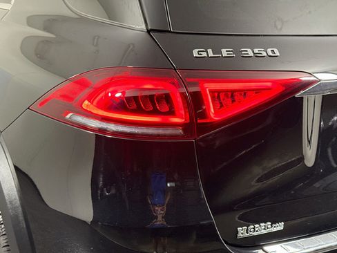 Used 2022 Mercedes-Benz GLE 350 w/ Premium Package image 35