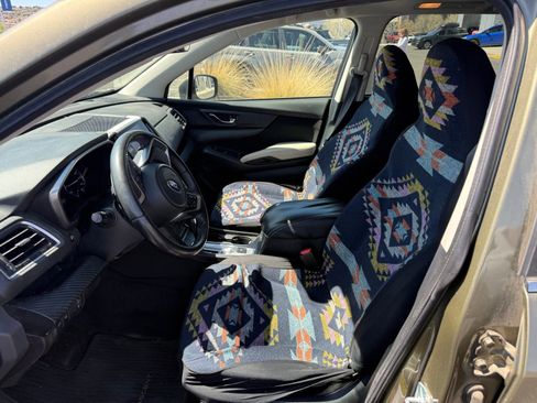 Used 2023 Subaru Ascent Premium w/ Convenience Package image 6