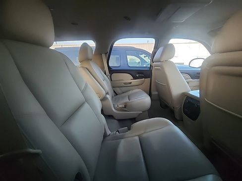 Used 2013 GMC Yukon Denali AWD/4WD image 6