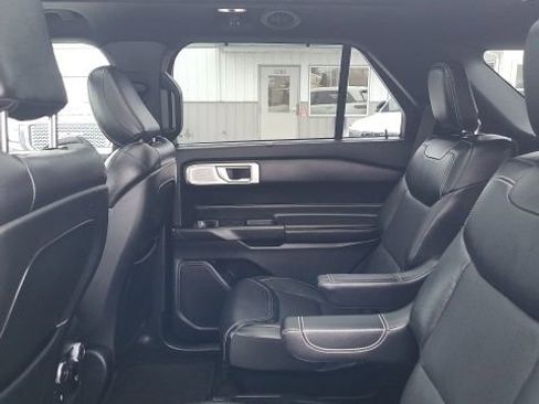 Used 2020 Ford Explorer ST w/ ST Street Pack image 17