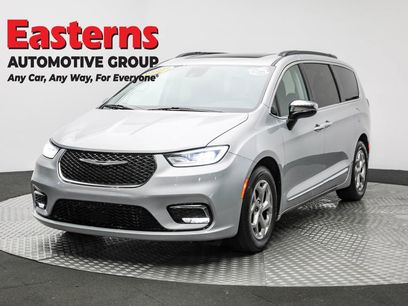 Used 2023 Chrysler Pacifica Limited