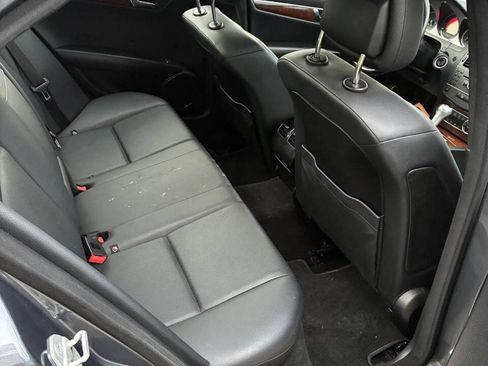 Used 2011 Mercedes-Benz C 300 4MATIC Sedan image 12